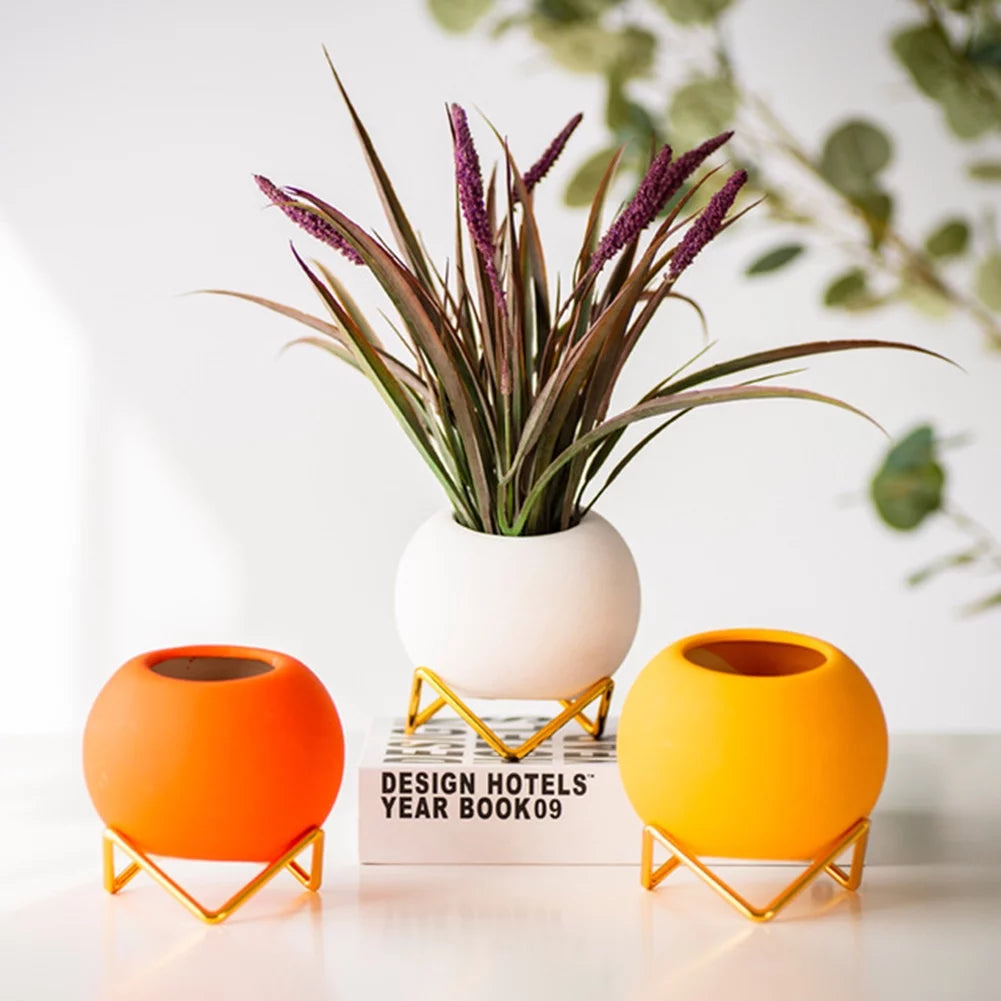 Ceramic Vase with Metal Frame 3.9x4.1in N2593