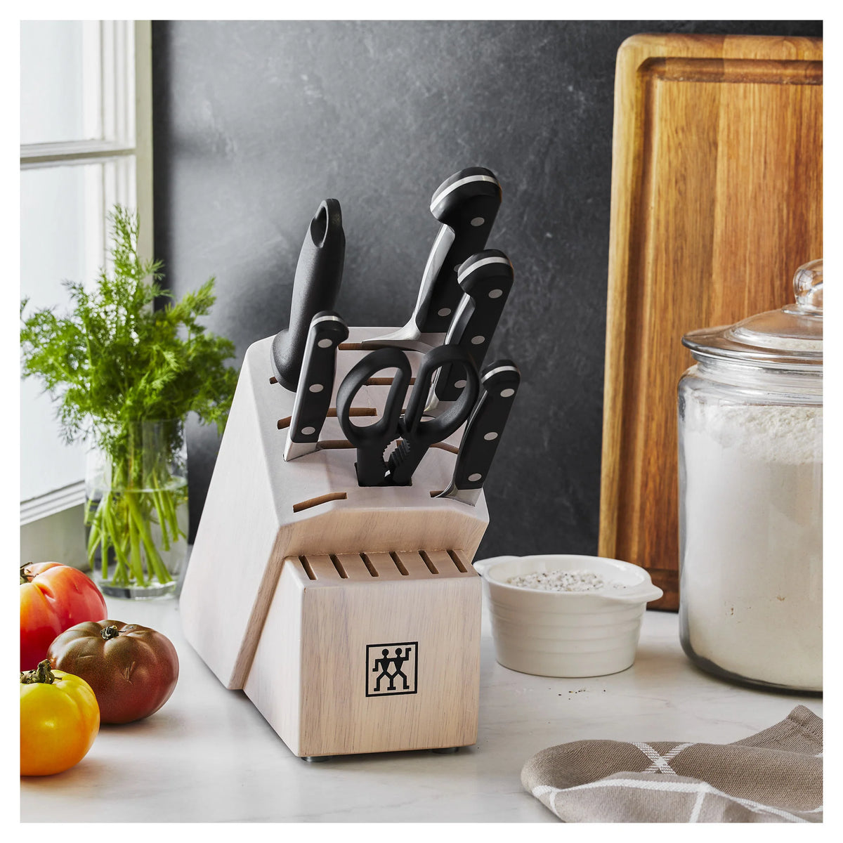7 Pc Knife Set with White Rubberwood Block D35993