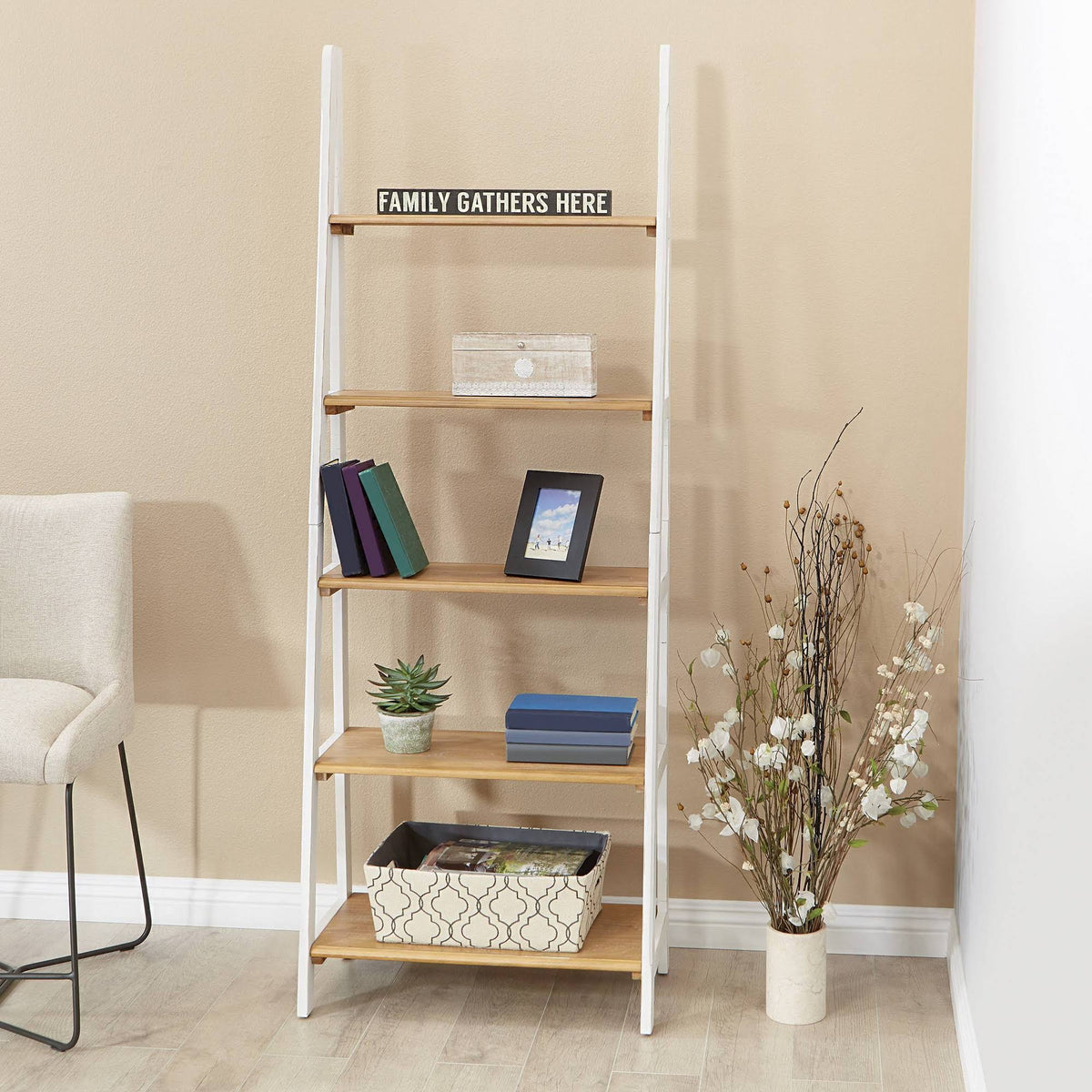 Distressed White Ladder Bookcase O907977