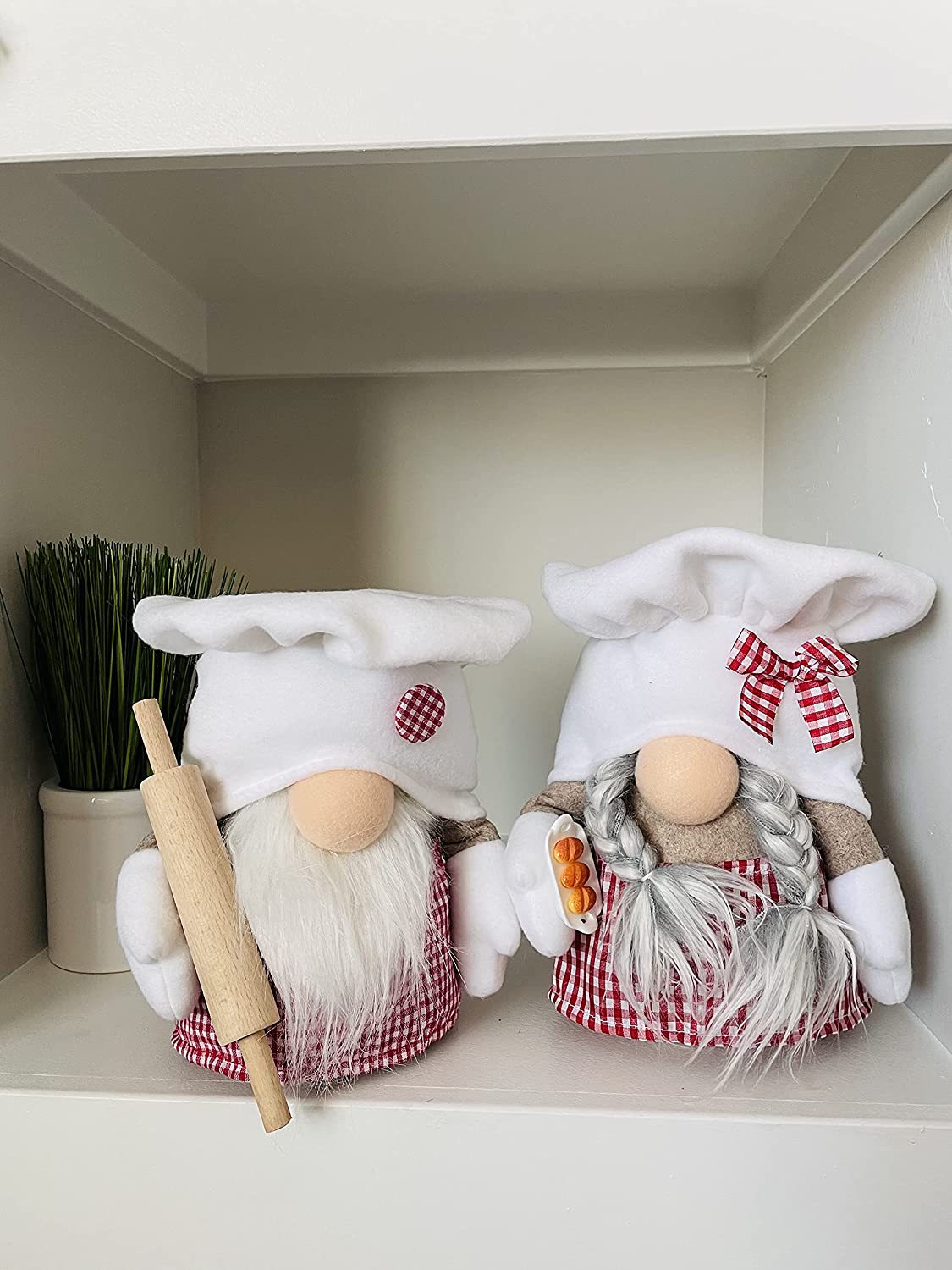 Red and White Plush Gnome Decor V5134
