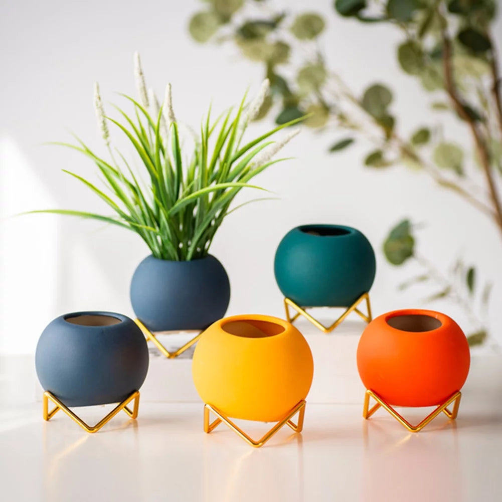 Ceramic Vase with Metal Frame 3.9x4.1in N2593