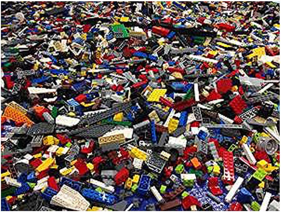 5 lbs of Loose Lego Bricks and Parts E307