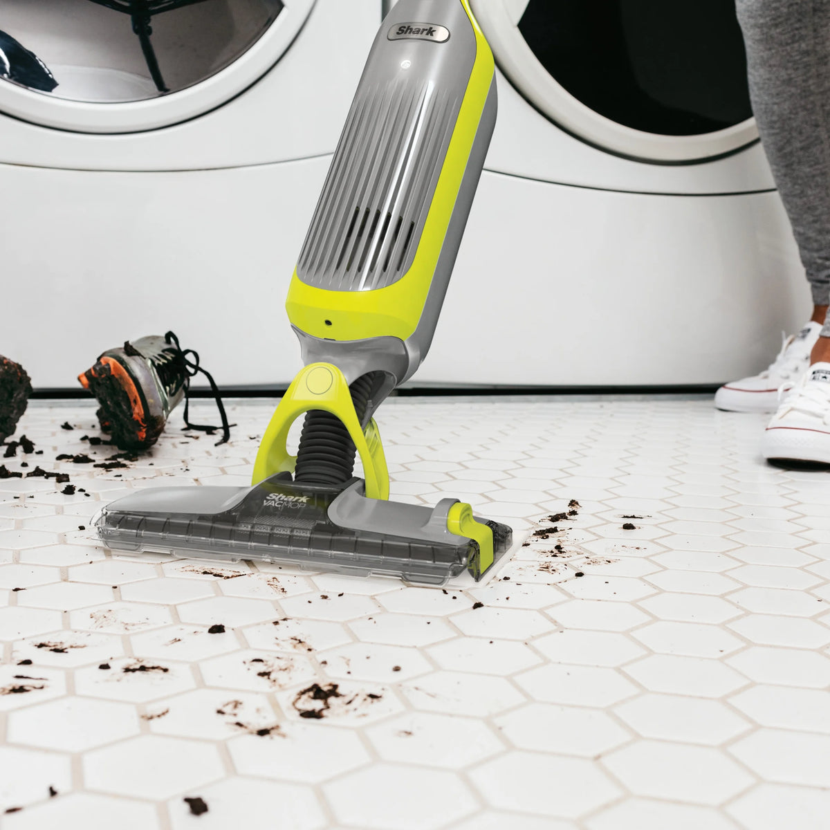 Cordless Hard Floor Vacuum Mop with Disposable Pad I823