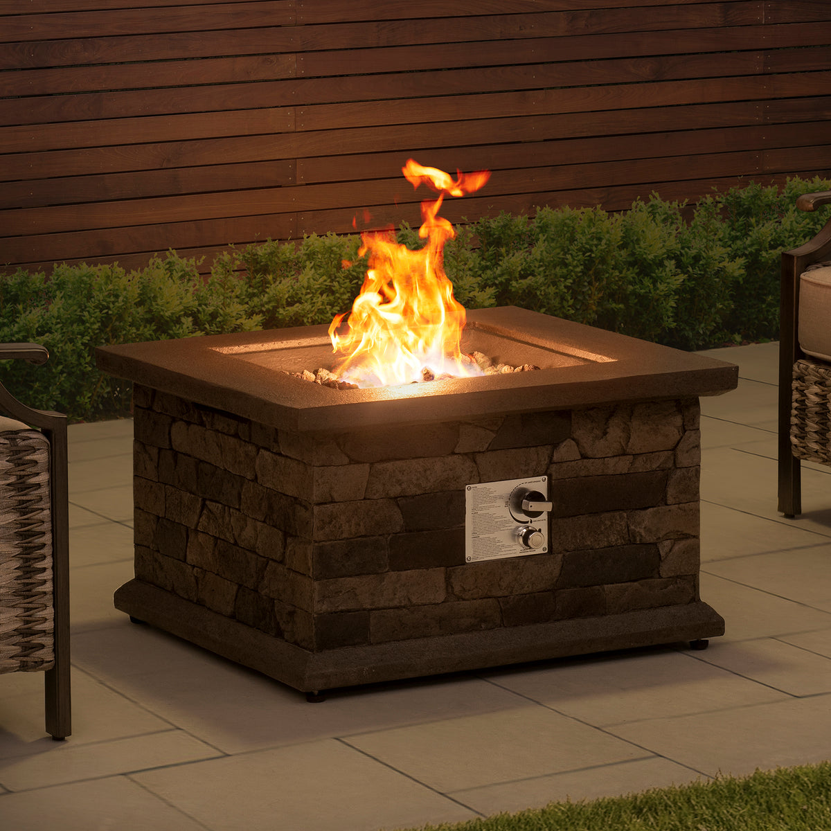 28 in. Smokeless Propane Gas Fire Pit Table with Lava Rocks O3550