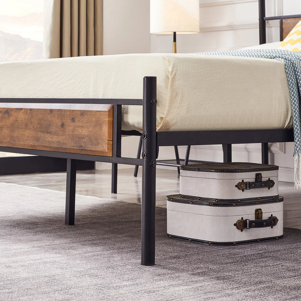 3-Piece Bed Frame and 2 Nightstand Set D9456