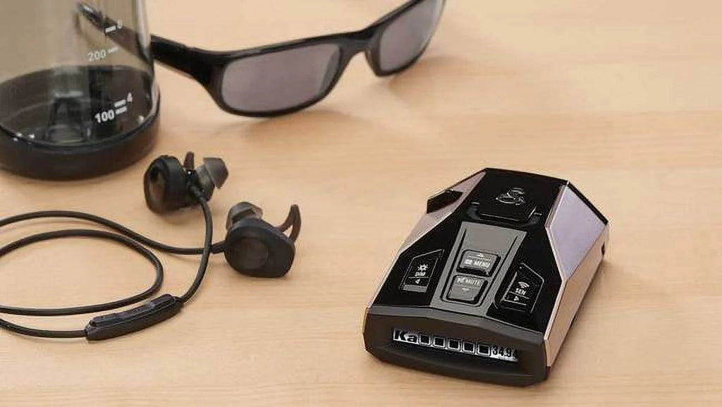 Long Range Radar Detector with False Alert Filter C170